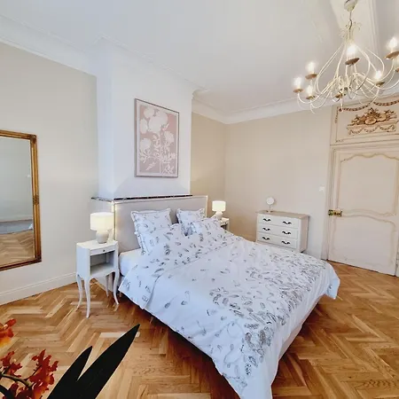 Maison De Maitre Avec Jardin, Baby-foot, Proche De Cassel Et Plages Du Nord, Inclus ! - Fr-1-510-220