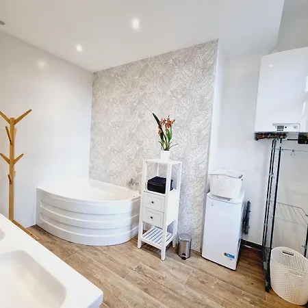 Casa de Férias Maison De Maitre Avec Jardin, Baby-foot, Proche De Cassel Et Plages Du Nord, Inclus ! - Fr-1-510-220 Arneke